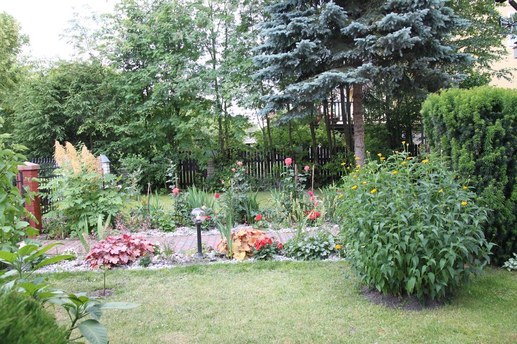 Libra Apartment Mikolajki Bagian luar foto