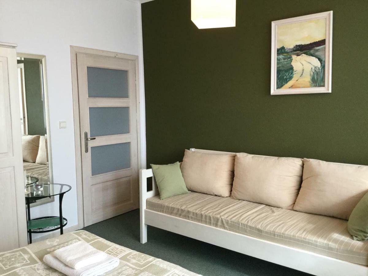 Libra Apartment Mikolajki Bagian luar foto